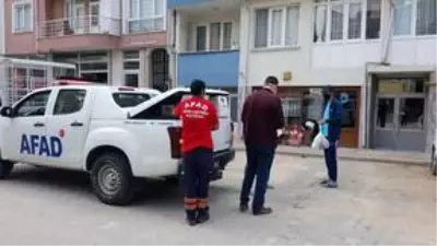 Salgın döneminde Edirne'de kalan yabancı öğrencilere gıda ve hijyen malzemesi yardımı Salgın döneminde Edirne'de kalan yabancı öğrencilere gıda ve hijyen malzemesi yardımı
