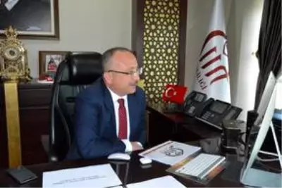 Siirt Valisi Atik kentin sorunlarını Bakan Kurum'a aktardı Siirt Valisi Atik kentin sorunlarını Bakan Kurum'a aktardı
