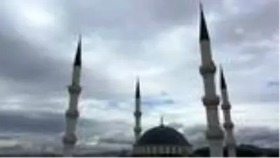 Türkiye'nin simge camileri bu ramazanı mahzun geçiriyor - Kocatepe ve Hacıbayram Camisi