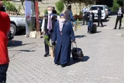Yalova'da yurttaki karantina süresi dolan 164 kişi evlerine gönderildi Yalova'da yurttaki karantina süresi dolan 164 kişi evlerine gönderildi