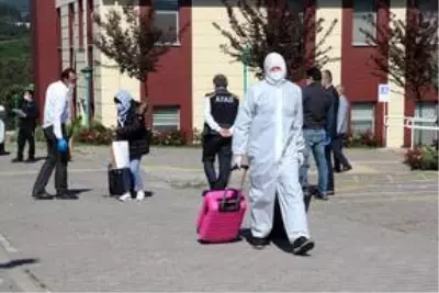 Yalova'da yurttaki karantina süresi dolan 164 kişi evlerine gönderildi Yalova'da yurttaki karantina süresi dolan 164 kişi evlerine gönderildi