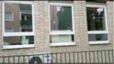 Almanya'da yine taşlı saldırı Almanya'da yine taşlı saldırı
