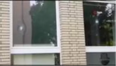 - Almanya'da yine taşlı saldırı- DİTİB Sosyal Dayanışma Merkezi hedef alındı - Almanya'da yine taşlı saldırı- DİTİB Sosyal Dayanışma Merkezi hedef alındı