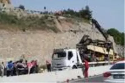 Anneler Günü'nü kutlamaya giderken kazada ölen 24 kişi unutulmadı Anneler Günü'nü kutlamaya giderken kazada ölen 24 kişi unutulmadı