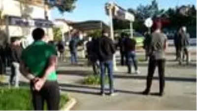 DENİZLİ Babası tarafından öldürülen genç toprağa verildi DENİZLİ Babası tarafından öldürülen genç toprağa verildi
