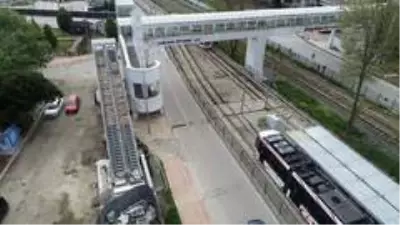 Doğupark'a 'yürüyen merdivenli üst geçit' Doğupark'a 'yürüyen merdivenli üst geçit'