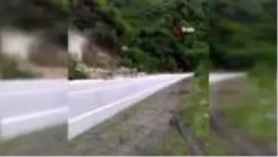 Heyelan riski oluşturan kayalar kontrollü bir şekilde yıkıldı