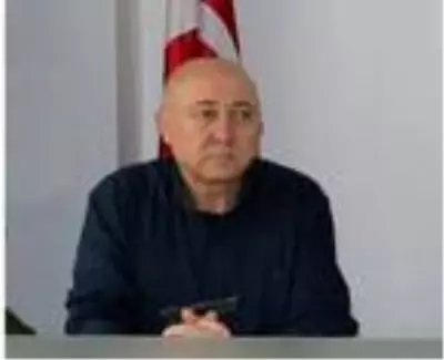 İhraç edilmişti müdür olarak geri döndü İhraç edilmişti müdür olarak geri döndü