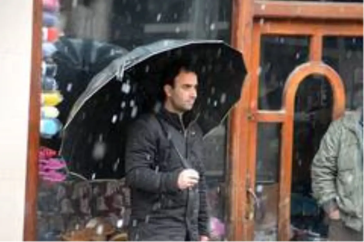 Kars'ta Mayıs ayında kar sürprizi