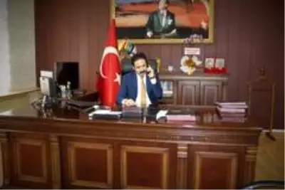 Kaymakam'dan öğrenciye sürpriz hediye Kaymakam'dan öğrenciye sürpriz hediye