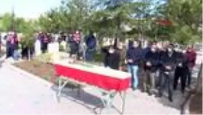Grup Yorum üyesi İbrahim Gökçek'in tepkiler sonrası defin yeri değiştirildi Grup Yorum üyesi İbrahim Gökçek'in tepkiler sonrası defin yeri değiştirildi