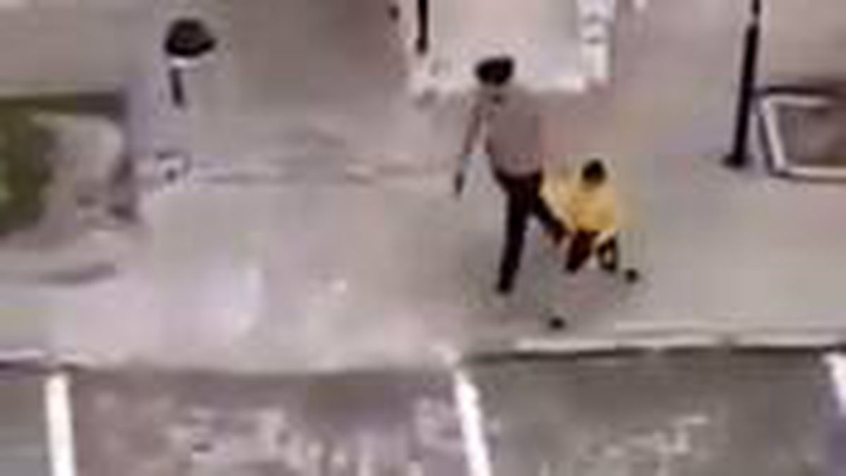 Mardin'de tepki çeken görüntü: Polis, site bahçesinde oynayan çocukları havaya ateş açıp kovaladı