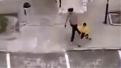 Mardin'de tepki çeken görüntü: Polis, site bahçesinde oynayan çocukları havaya ateş açıp kovaladı Mardin'de tepki çeken görüntü: Polis, site bahçesinde oynayan çocukları havaya ateş açıp kovaladı