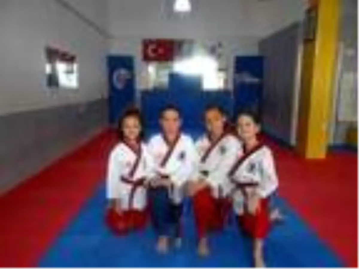 Minik tekvandocuları koronavirüs durduramadı