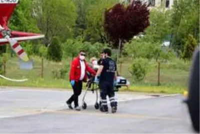 Parmağı kopan adamın imdadına hava ambulansı yetişti Parmağı kopan adamın imdadına hava ambulansı yetişti
