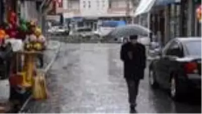 Sağanak yaşamı olumsuz etkiledi Sağanak yaşamı olumsuz etkiledi