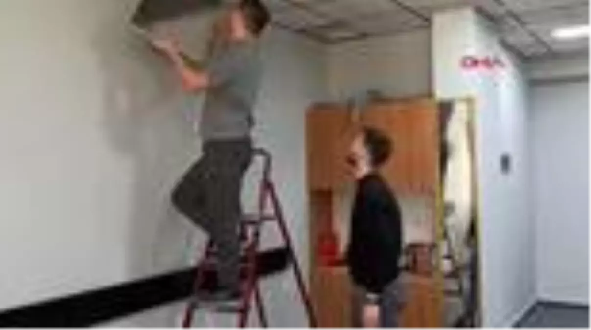 SAKARYA Akyazı'da berber ve kuaförler dezenfekte edildi