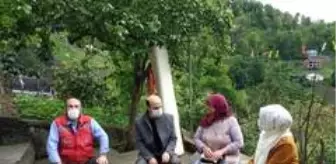 Narlıdere: Bakan Selçuk, şehit anneleri ve huzurevindeki büyüklerin Anneler Gününü kutladı Narlıdere: Bakan Selçuk, şehit anneleri ve huzurevindeki büyüklerin Anneler Gününü kutladı