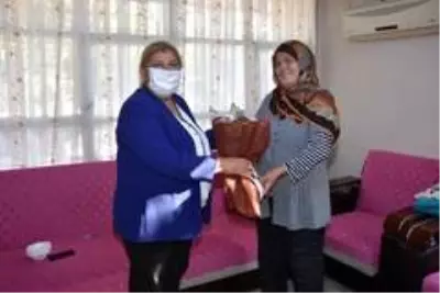 Başkan Erdem'den anneye sürpriz Başkan Erdem'den anneye sürpriz