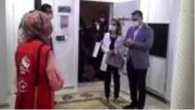Batman Valisi Hulusi Şahin, 100 yaş üzeri ve şehit annelerini ziyaret etti Batman Valisi Hulusi Şahin, 100 yaş üzeri ve şehit annelerini ziyaret etti