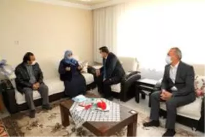 Erzincan'da Anneler Gününde şehit anneleri unutulmadı Erzincan'da Anneler Gününde şehit anneleri unutulmadı