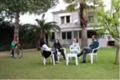Koronavirüsten korunmak için yazlıklara akın ettiler Koronavirüsten korunmak için yazlıklara akın ettiler