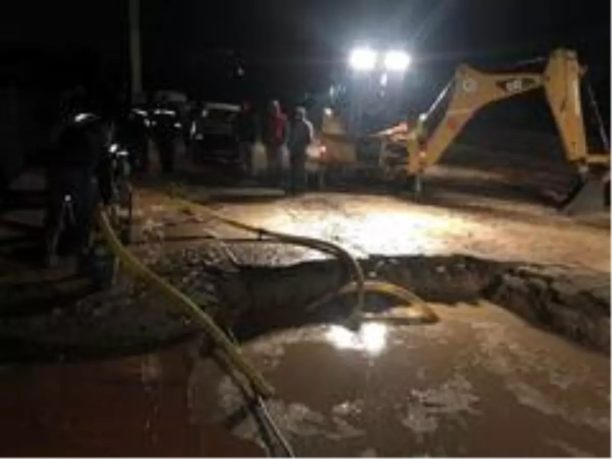 Manisa'da 3 bin belediye personeli görevinin başındaydı