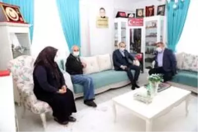 Palandöken'de şehit annelerine 'Anneler Günü' ziyareti Palandöken'de şehit annelerine 'Anneler Günü' ziyareti