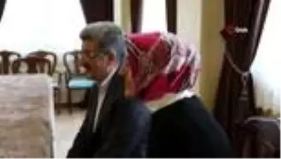 Vali Bilmez ve eşinden şehit annesine sürpriz Vali Bilmez ve eşinden şehit annesine sürpriz