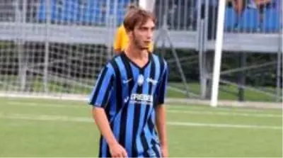 Atalantalı genç futbolcu Rinaldi, beyin anevrizması sonucunda hayatını kaybetti Atalantalı genç futbolcu Rinaldi, beyin anevrizması sonucunda hayatını kaybetti