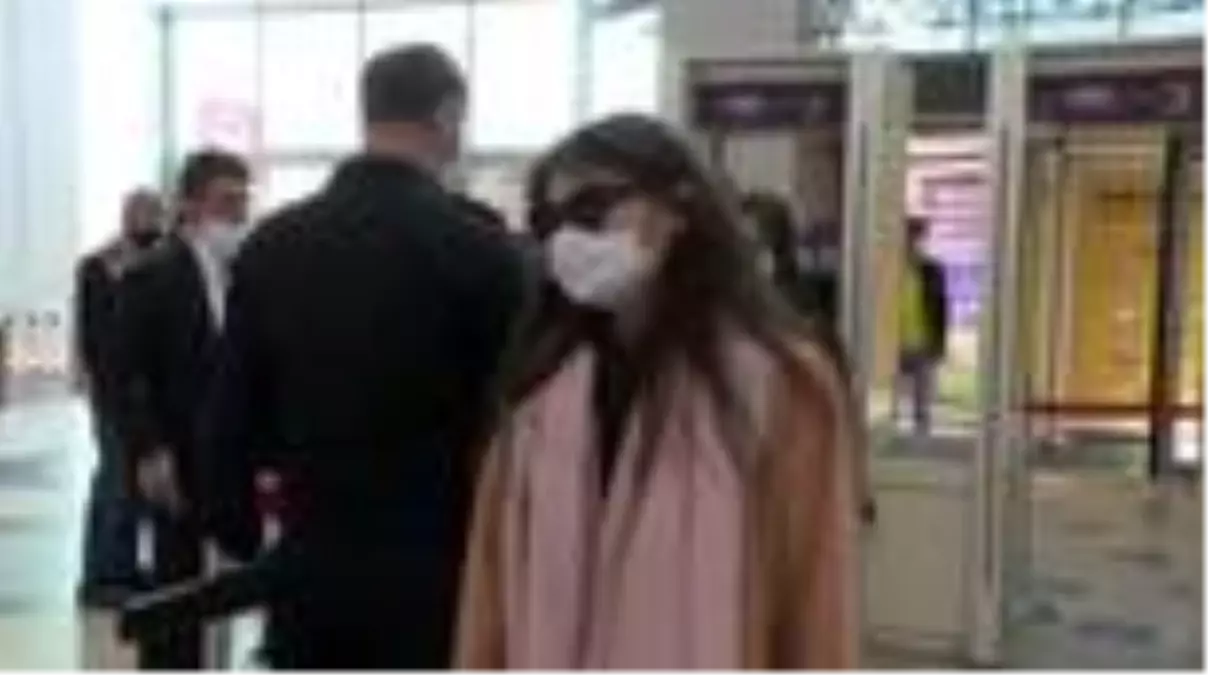 AVM'ler yeniden kapılarını açtı