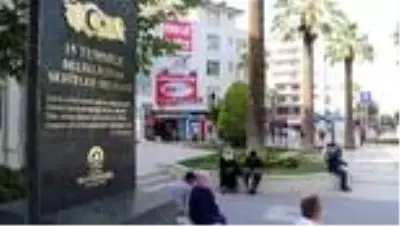 Denizli'de koronavirüs tedbirleri kapsamında maskesiz sokağa çıkmak yasaklandı Denizli'de koronavirüs tedbirleri kapsamında maskesiz sokağa çıkmak yasaklandı