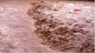 ERZURUM Oltu Çayı taştı, seralar zarar gördü ERZURUM Oltu Çayı taştı, seralar zarar gördü