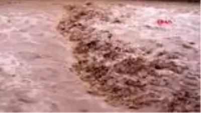 ERZURUM Oltu Çayı taştı, seralar zarar gördü ERZURUM Oltu Çayı taştı, seralar zarar gördü