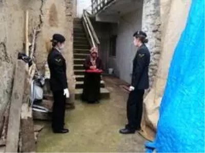 Jandarma Anneler Günü'nü kutladı