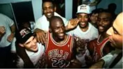 Jordan'a eski takım arkadaşı Hodges'ten The Last Dance tepkisi: Uyuşturucu partisini anlatması etik değil Jordan'a eski takım arkadaşı Hodges'ten The Last Dance tepkisi: Uyuşturucu partisini anlatması etik değil
