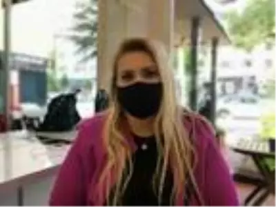 Kadıköy'de kuaför, berber ve güzellik salonları kepenklerini açtı Kadıköy'de kuaför, berber ve güzellik salonları kepenklerini açtı
