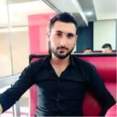 Kilis'te devrilen kamyonun sürücüsü öldü Kilis'te devrilen kamyonun sürücüsü öldü