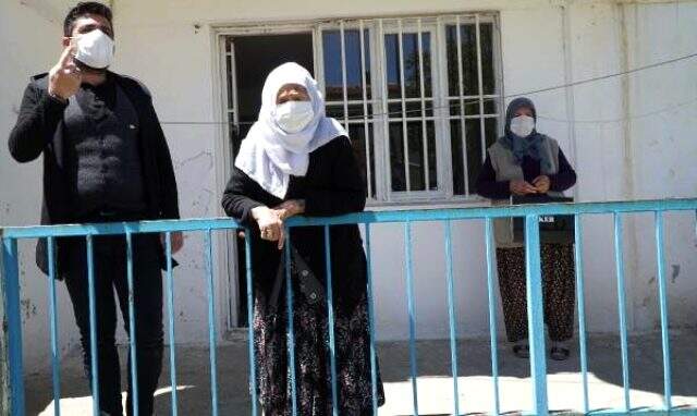 Resmi kayıtlara göre 126 yaşında olan Ayşe Nine, uzun yaşamın sırrını anlattı