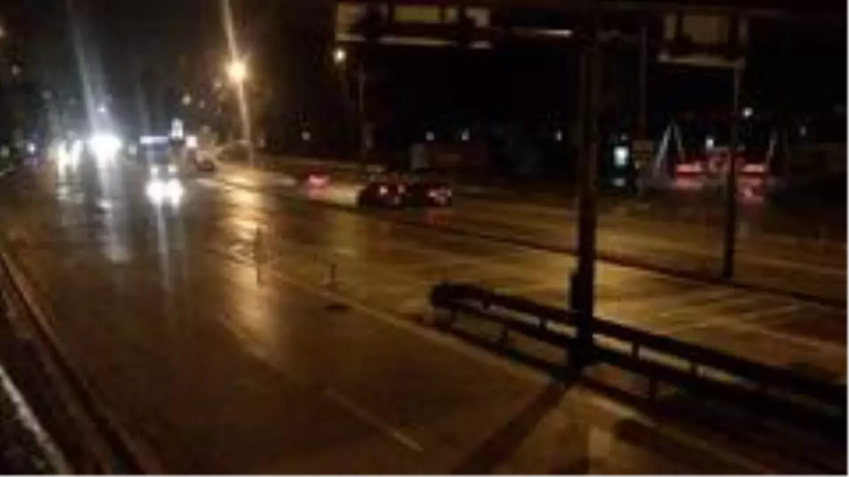 Sokağa çıkma kısıtlaması bitti, trafik arttı