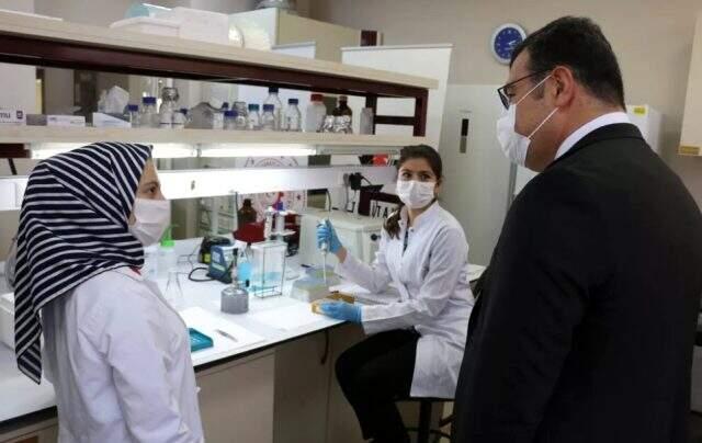 TÜBİTAK'tan koronavirüs aşı çalışmalarıyla ilgili heyecanlandıran açıklama: Haziran'da müjde vermek istiyoruz TÜBİTAK'tan koronavirüs aşı çalışmalarıyla ilgili heyecanlandıran açıklama: Haziran'da müjde vermek istiyoruz