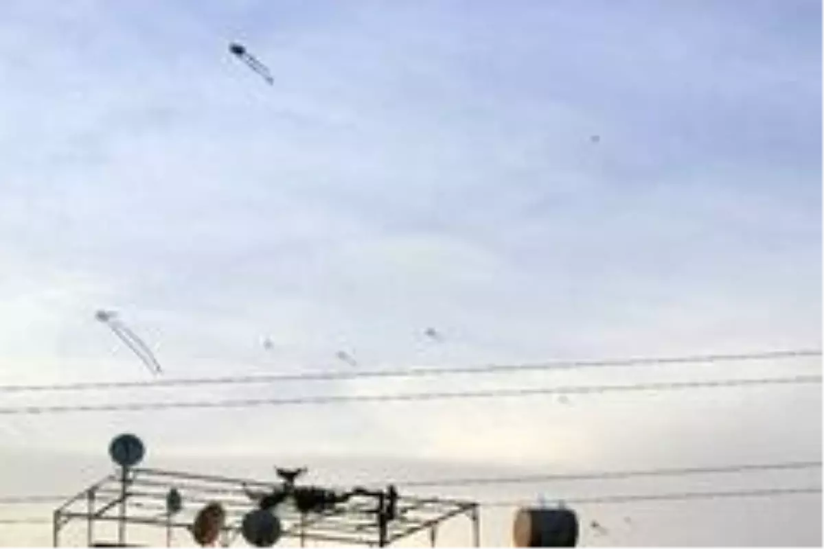 Adanalılar uçurtma sevdasından vazgeçmiyor