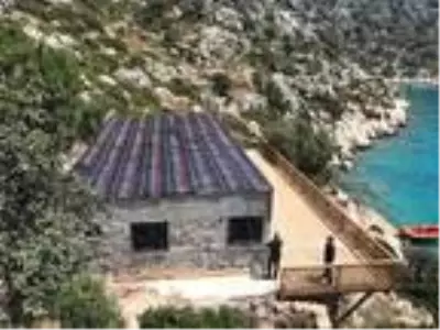 Koronayı fırsat bilip doğal sit alanına yapılan kaçak villa mühürlendi Koronayı fırsat bilip doğal sit alanına yapılan kaçak villa mühürlendi