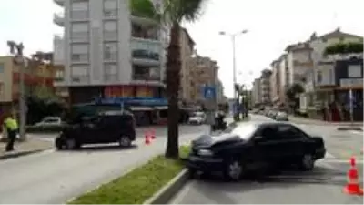 Antalya'da trafik kazası: 1 yaralı Antalya'da trafik kazası: 1 yaralı