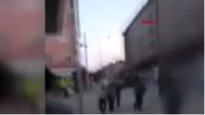 BALIKESİR Su tesisatçısı iki kardeşin alacak kavgası 1 ölü, 2 yaralı BALIKESİR Su tesisatçısı iki kardeşin alacak kavgası 1 ölü, 2 yaralı