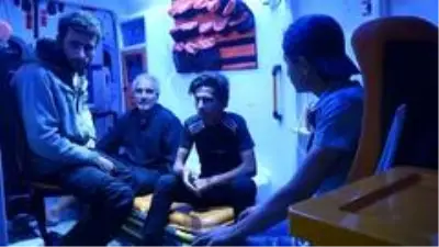 İdlib'deki göçmen kampında 50 Suriyeli zehirlendi
