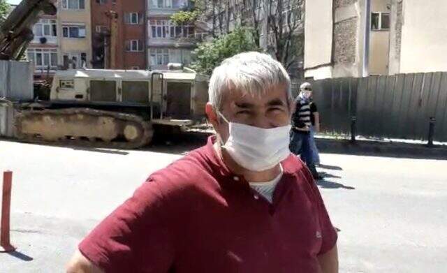 İstanbul'un göbeğinde keçi ve kuzusunu otlattı