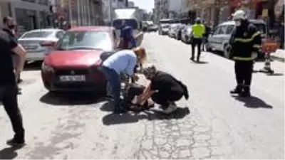 Ticari taksinin çarptığı genç kız yaralandı Ticari taksinin çarptığı genç kız yaralandı