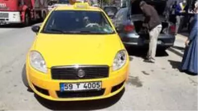 Ticari taksinin çarptığı genç kız yaralandı Ticari taksinin çarptığı genç kız yaralandı
