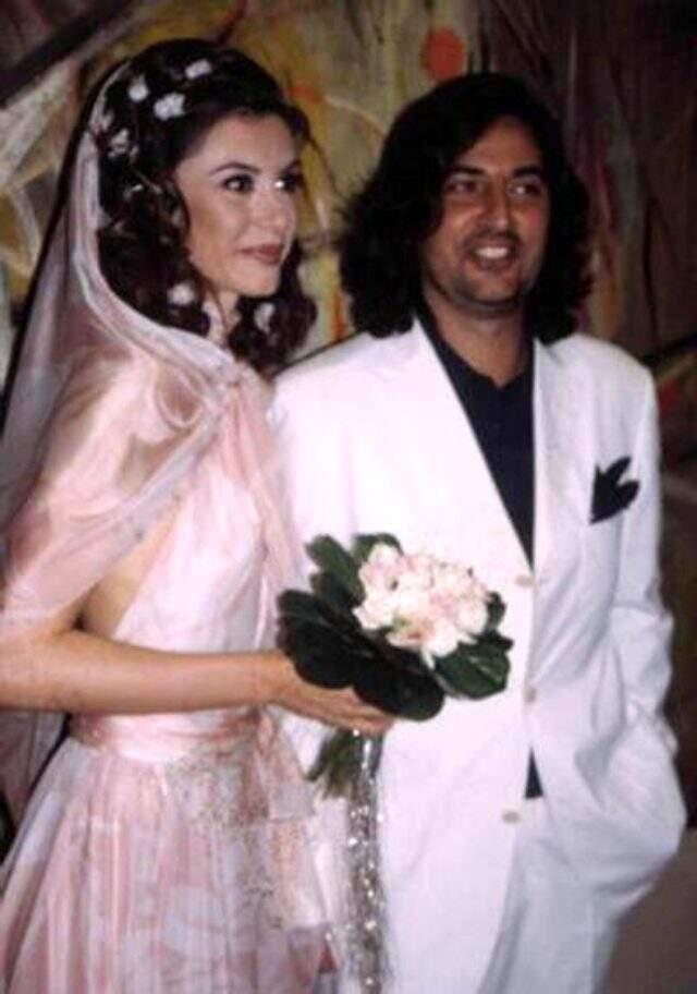 14 yıl önce boşanan Çelik ve Buket Saygı, doğum günlerini birlikte kutladı